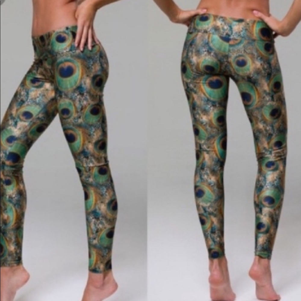 Onzie peacock yoga leggings